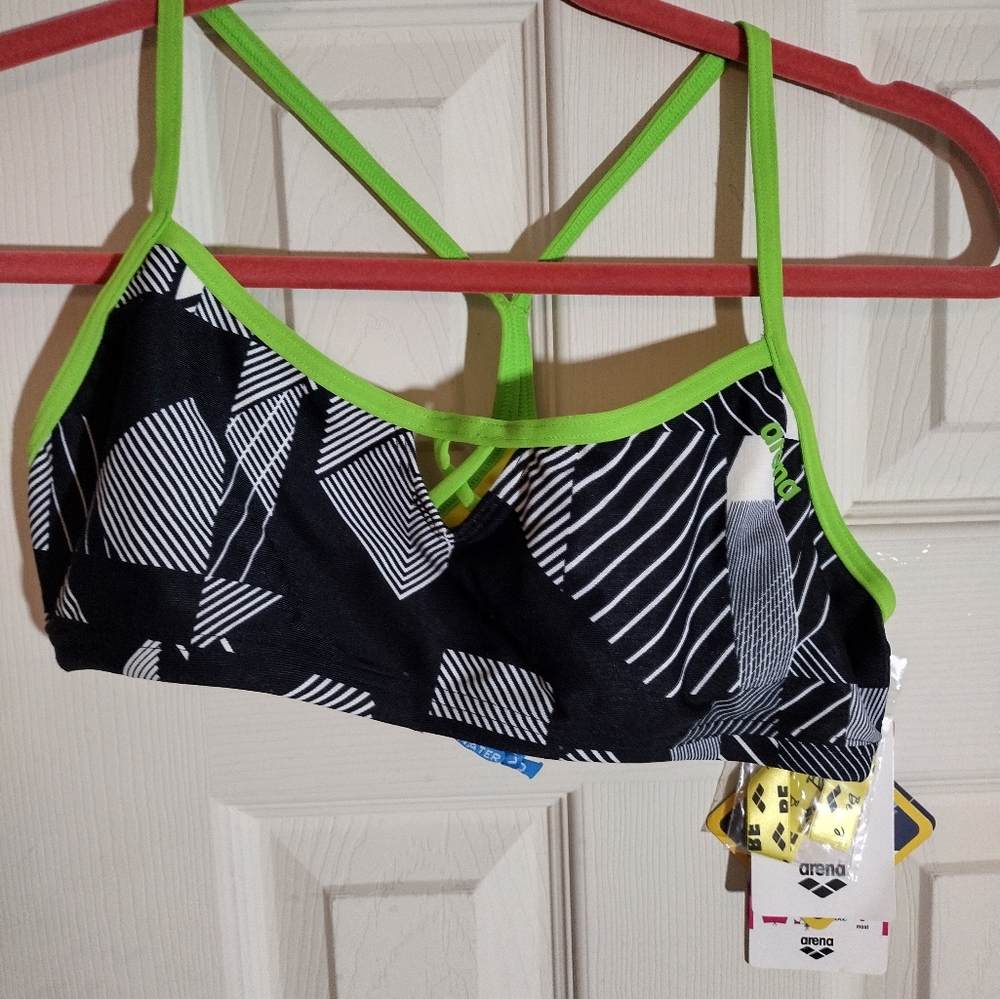 Rule Breaker Be Bandeau Top MaxLife Bikini Top Black Multi Leaf Large arena